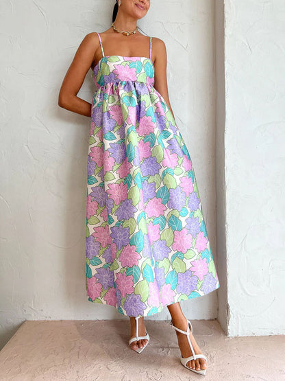 Mooie, met temperament bedrukte strapless backless swingjurk
