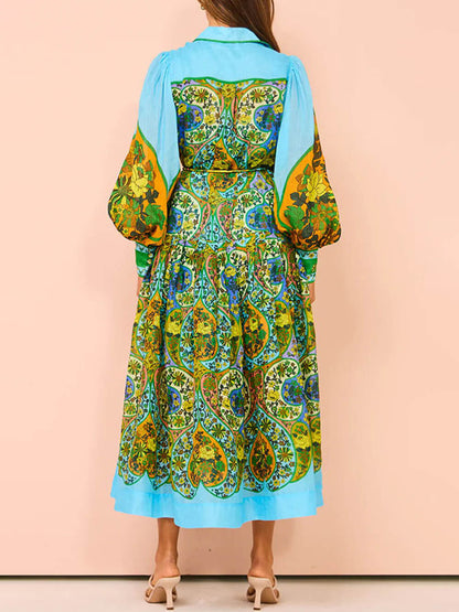 Vest met etnische print, vetersluiting en revers, jurk met lange mouwen