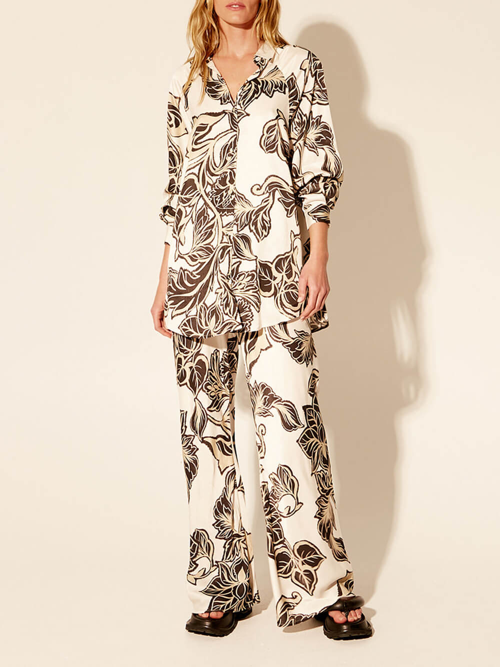 Prachtig los oversized overhemd met bloemenprint