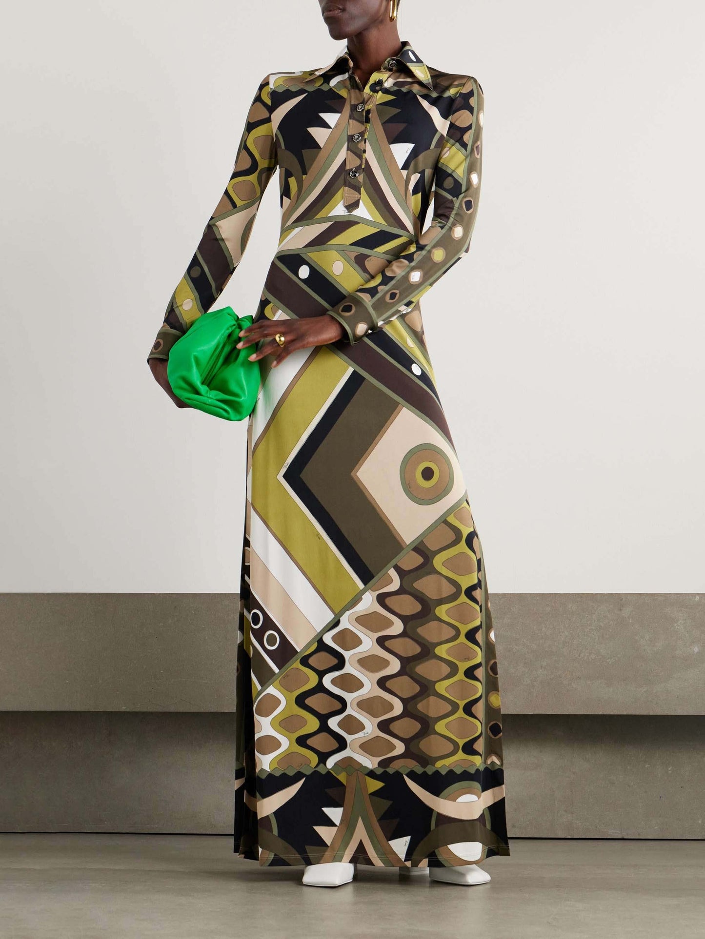 Maxi-jurk met retro persoonlijkheid en abstracte print met lange mouwen
