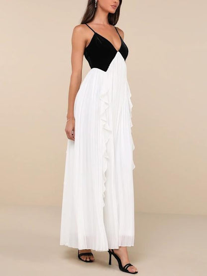 Elegante zwart-wit geplooide maxi-jurk met V-hals